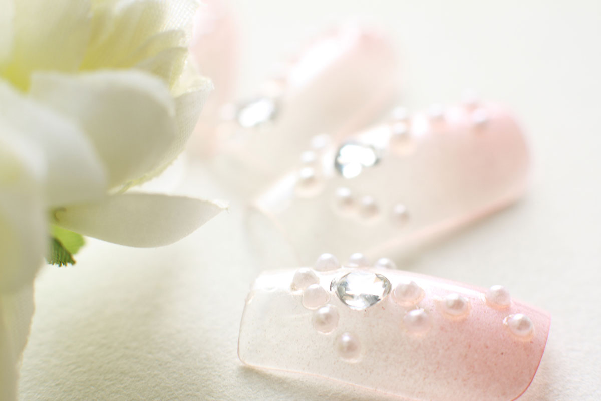 ネイルチップのサイズの測り方と大きめを選んだ際の調整方法をご紹介