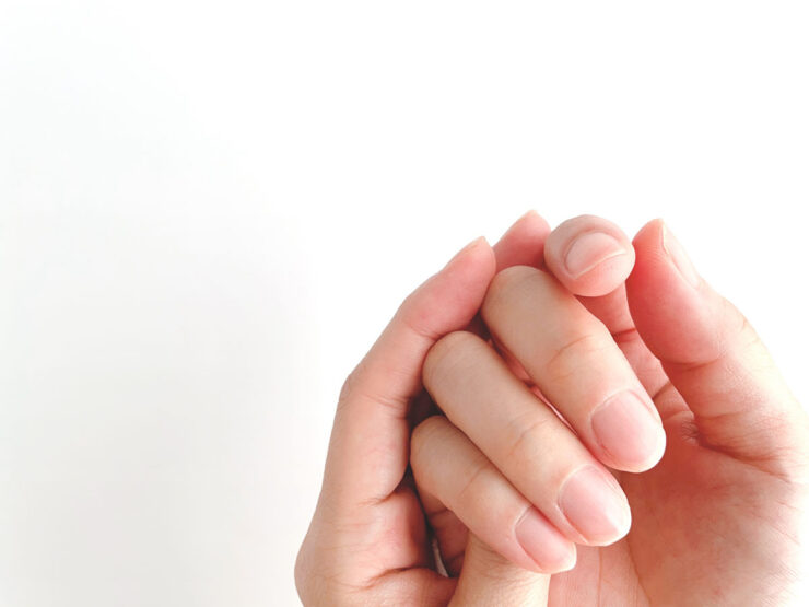 ナチュラルな手元の画像