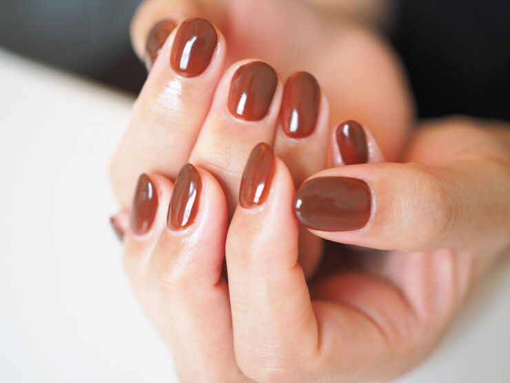 ジェルネイルを塗った手元の写真