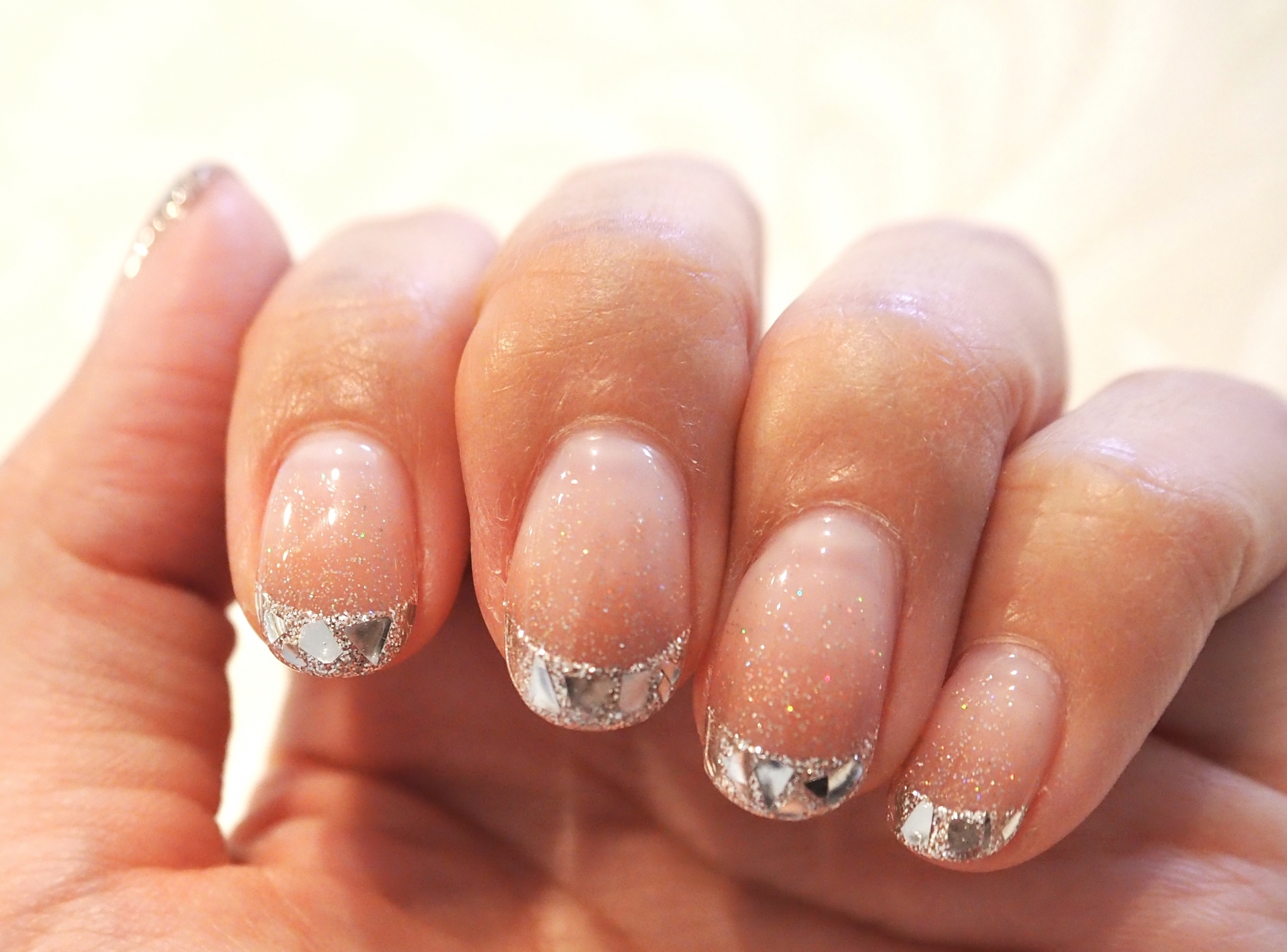 ガラスフレンチネイルの画像