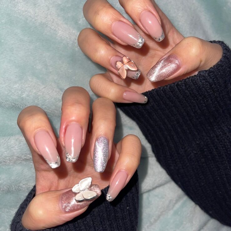 ガラスフレンチネイルの画像