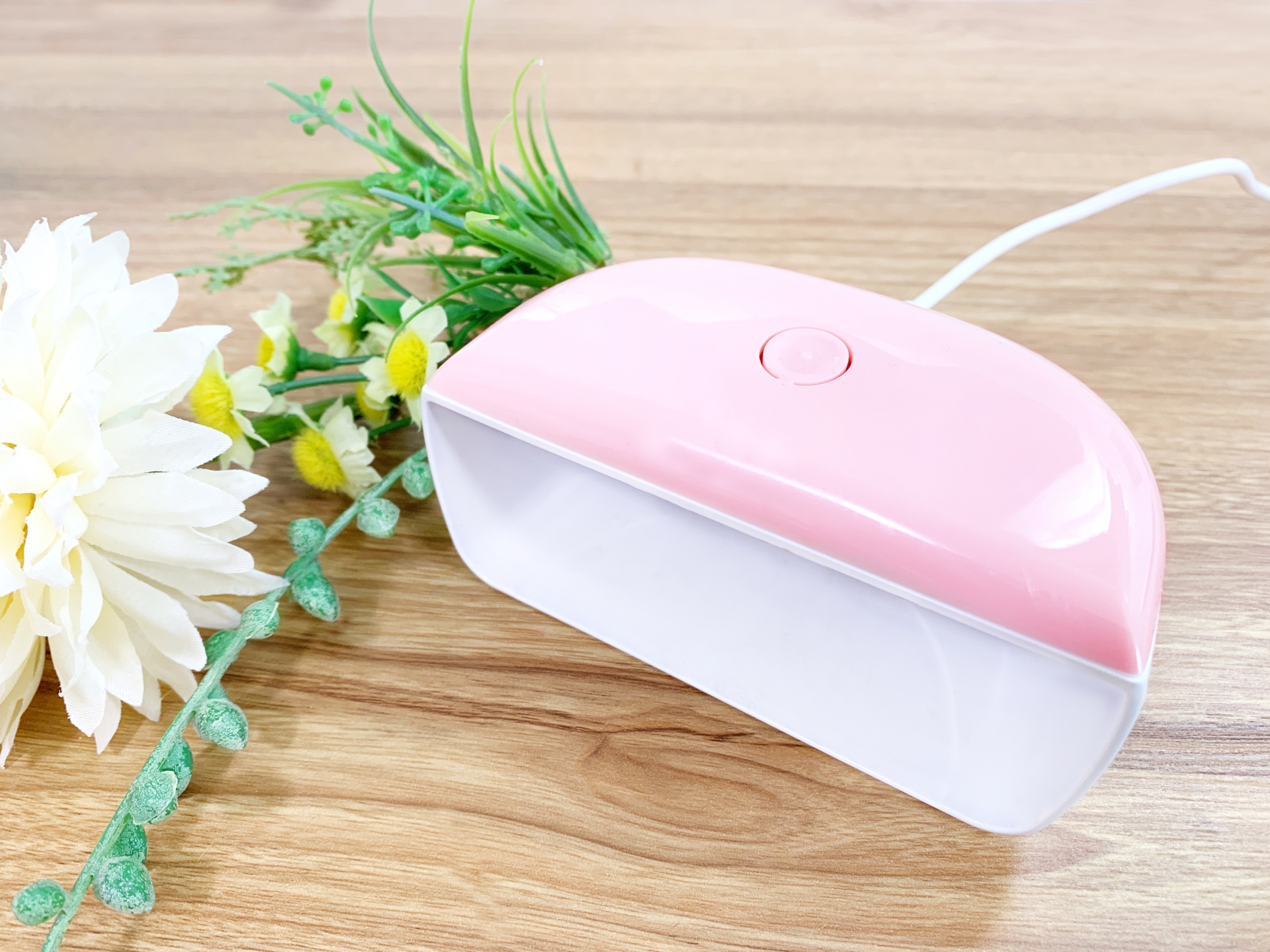 ジェルネイルで使うライトの画像